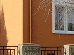 galleryImage
