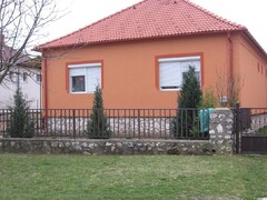galleryImage
