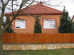 galleryImage