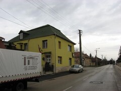 galleryImage