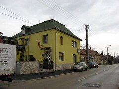 galleryImage