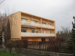 galleryImage