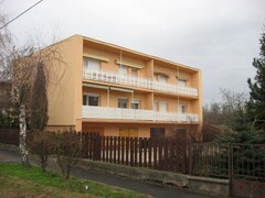 galleryImage