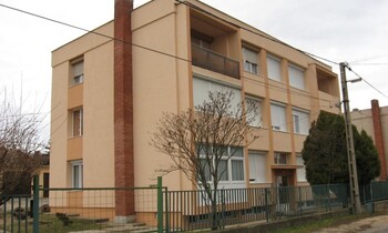 galleryImage