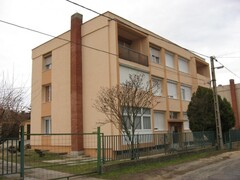 galleryImage