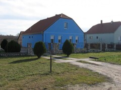 galleryImage
