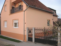 galleryImage