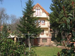 galleryImage